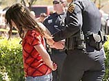 В США 13-летняя девочка получила 12 лет за попытку отравления одноклассников В США 13-летняя девочка получила 12 лет за попытку отравления одноклассников
