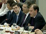 Владимир Путин: "Я обязательно назову имя своего преемника" Владимир Путин: "Я обязательно назову имя своего преемника"