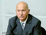 Юрий Лужков запретил столичным чиновникам ездить со специсигналами Юрий Лужков запретил столичным чиновникам ездить со специсигналами