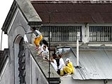 Всего с пятницы волнения были отмечены в 73 тюрьмах Сан-Паулу и 10 тюрьмах южных штатов Парана и Мату-Гросу-ду-Сул Всего с пятницы волнения были отмечены в 73 тюрьмах Сан-Паулу и 10 тюрьмах южных штатов Парана и Мату-Гросу-ду-Сул