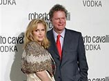 Грабители на улице похитили подарки Пэрис Хилтон маме на 10 тыс. долларов Грабители на улице похитили подарки Пэрис Хилтон маме на 10 тыс. долларов