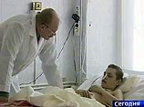 "Сычев страдает тромбофилией - заболеванием, при котором затруднена сворачиваемость крови", - пояснил генерал-майор медицинской службы журналистам. Это заболевание, по его словам, невозможно было "выявить при обычном медосмотре призывников