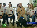Путин встретился в Сочи с 33 "нашими" комиссарами Путин встретился в Сочи с 33 "нашими" комиссарами