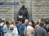 В Таллине осквернен монумент Воину-Освободителю - вандал задержан В Таллине осквернен монумент Воину-Освободителю - вандал задержан