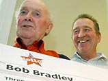 Британский дедушка раздал выигранные в лотерею 3,5 миллиона фунтов