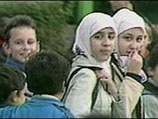 Учащимся шведских школ разрешено носить религиозные головные уборы