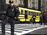 В Нью-Йорке неуправляемый школьный автобус сбил насмерть девочку