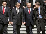 На саммите в Сочи лидеры России и ЕС подписали соглашения об облегчении визового режима и реадмиссии На саммите в Сочи лидеры России и ЕС подписали соглашения об облегчении визового режима и реадмиссии