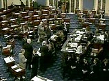За законопроект, поддержанный президентом Джорджем Бушем, проголосовали 62 сенатора, против высказались 36