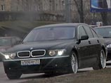 37-летний капитан милиции, остановил автомобиль BMW-735 с государственным номерным знаком серии "МР". Водитель BMW следовал по разделительной полосе, нарушая таким образом правила дорожного движения