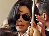 Майкл Джексон впервые после скандального судебного процесса появился на публике