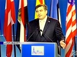 Саакашвили ответил своему оппоненту следующее: "10 лет назад, когда я был молодым и приехал в Страсбург, Жириновский был звездой политического шоу