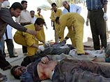 19 человек убиты сегодня в Ираке в результате нападения боевиков. По информации сил безопасности Ирака, вооруженные люди остановили рано утром микроавтобус в населенном пункте Айн-Лейля в провинции Дияла в 100 км у северу от Багдада и расстреляли его пасс