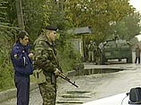 В распространенном накануне официальном сообщении МВД Кабардино-Балкарии отмечалось, что указанных в списке особо опасных преступников разыскивают "за организацию и исполнение 13 октября 2005 года в Нальчике серии терактов В распространенном накануне официальном сообщении МВД Кабардино-Балкарии отмечалось, что указанных в списке особо опасных преступников разыскивают "за организацию и исполнение 13 октября 2005 года в Нальчике серии терактов