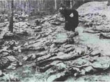 В 1939 году около 21 000 польских военнослужащих попали в плен к советским войскам, которые заняли восточную часть их страны по договоренности между Москвой и Берлином. В 1940 году они были расстреляны. В 1939 году около 21 000 польских военнослужащих попали в плен к советским войскам, которые заняли восточную часть их страны по договоренности между Москвой и Берлином. В 1940 году они были расстреляны.