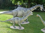Останки карликовых динозавров, вес которых составлял всего около одной тонны, а длина - порядка 6 метров, обнаружили немецкие ученые