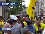 В Феодосии подрались противники и сторонники вступления Украины в НАТО В Феодосии подрались противники и сторонники вступления Украины в НАТО