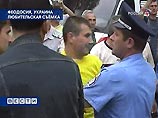 В Феодосии подрались противники и сторонники вступления Украины в НАТО В Феодосии подрались противники и сторонники вступления Украины в НАТО