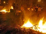Сторонники "Фатха" подожгли здание палестинского парламента Сторонники "Фатха" подожгли здание палестинского парламента