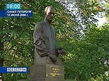 "Оказывается, мы любили его": Путин открыл памятник демократу
