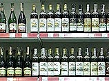 Ряд крупных российских ритейлеров снизил цены на импортную алкогольную продукцию - в ряде случаев до 80%