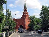 Схема въезда кортежа Путина в Кремль изменилась - он неделю будет ездить на работу через Спасские ворота Схема въезда кортежа Путина в Кремль изменилась - он неделю будет ездить на работу через Спасские ворота