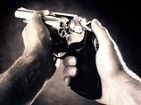 В США мужчина едва не застрелил голого жениха, любящего риск