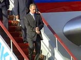 Президент России вернулся в Москву. За последние семь дней он побывал в Санкт-Петербурге, Шанхае, Алма-Ате и на Байконуре. За поездку Владимир Путин налетал 16 тысяч 800 километров