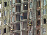 На западе Москвы рабочий упал с 14-го этажа строящегося дома