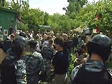 Судебные приставы с помощью ОМОНа вошли в частный дом в Бутове, который подлежит сносу Судебные приставы с помощью ОМОНа вошли в частный дом в Бутове, который подлежит сносу