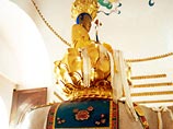Самая большая в мире позолоченная статуя бодхисатвы Пусянь воздвигнута в Китае Самая большая в мире позолоченная статуя бодхисатвы Пусянь воздвигнута в Китае