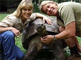 Самое старое животное в мире, возраст которого официально зарегистрирован и внесен в Книгу рекордов Гиннеса - гигантская галапагосская черепаха - скончалось в зоопарке австралийского штата Квинсленд