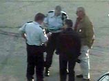 В Австралии хулиганы сломали челюсть и нос, а также выбили 10 зубов полицейскому В Австралии хулиганы сломали челюсть и нос, а также выбили 10 зубов полицейскому