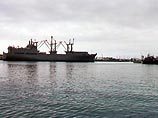 Порт Хуэним входит в "десятку" крупнейших морских портов США. Через него в основном осуществляется ввоз в страну импортных автомобилей, а также сельскохозяйственной продукции, в том числе бананов