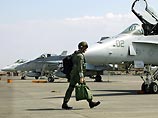 Одноместные истребители-штурмовики F/А-18 производятся компанией McDonnell Douglas, являющейся с 1997 года дочерней фирмой "Боинга". Они могут развивать скорость до 1900 км/ч. Стоимость этих машин составляет около 28 млн долларов Одноместные истребители-штурмовики F/А-18 производятся компанией McDonnell Douglas, являющейся с 1997 года дочерней фирмой "Боинга". Они могут развивать скорость до 1900 км/ч. Стоимость этих машин составляет около 28 млн долларов