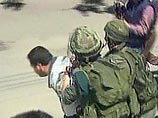 Операция по задержанию палестинских боевиков проводилась к западу от Дженина, сообщает ИТАР-ТАСС. В этих районах, по данным военных, создана террористическая сеть, занимающаяся подготовкой террористов-смертников и изготовлением взрывных устройств для них