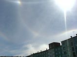 В среду около 15:00 (11:00 по московскому времени) в небе над Норильском появилось несколько колец гало