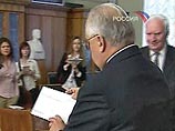 Абитуриенты МГУ впервые сдают профильный экзамен в один день Абитуриенты МГУ впервые сдают профильный экзамен в один день