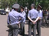 Сотрудники милиции ведут поиск неизвестных преступников, избивших граждан Казахстана и Узбекистана, сообщил "Интерфаксу" в воскресенье источник в правоохранительных органах столицы Сотрудники милиции ведут поиск неизвестных преступников, избивших граждан Казахстана и Узбекистана, сообщил "Интерфаксу" в воскресенье источник в правоохранительных органах столицы