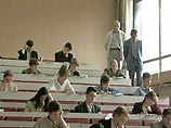 В МГУ впервые абитуриенты всех факультетов пишут сочинение в один день