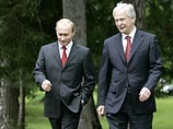 В понедельник российские газеты комментируют встречу 1 июля в пансионате "Лесные дали" президента России Владимира Путина с думской фракцией партии "Единая Россия" в полном составе В понедельник российские газеты комментируют встречу 1 июля в пансионате "Лесные дали" президента России Владимира Путина с думской фракцией партии "Единая Россия" в полном составе