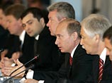 Путин общался с депутатами 2 часа перед телекамерами и еще 1 час - уже без них. Президент России никак не отреагировал на предложение возглавить "Единую Россию" в 2008 году Путин общался с депутатами 2 часа перед телекамерами и еще 1 час - уже без них. Президент России никак не отреагировал на предложение возглавить "Единую Россию" в 2008 году
