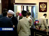 На форум съехались более 200 делегатов из 40 стран стран мира. Его организаторы с гордостью говорят о том, что встречи, подобной той, что открывается сегодня в Москве, не было никогда. Между тем наблюдатели отмечают, что вся многообразная палитра мировых На форум съехались более 200 делегатов из 40 стран стран мира. Его организаторы с гордостью говорят о том, что встречи, подобной той, что открывается сегодня в Москве, не было никогда. Между тем наблюдатели отмечают, что вся многообразная палитра мировых