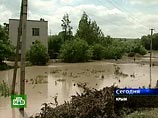 Из-за проливных дождей в Крыму прорвало плотину: затоплены семь сел, есть жертвы