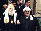 По словам главы Управления мусульман Кавказа Аллахшукюра Паша-заде награда присуждена предстоятелю РПЦ "за великие труды, направленные на достижение мира, взаимопонимания между народами, утверждение толерантности как нормы жизни, уврачевание международных По словам главы Управления мусульман Кавказа Аллахшукюра Паша-заде награда присуждена предстоятелю РПЦ "за великие труды, направленные на достижение мира, взаимопонимания между народами, утверждение толерантности как нормы жизни, уврачевание международных