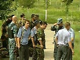 Семь военнослужащих погибли и 25 получили ранения различной степени тяжести в результате обстрела неизвестными воинской колонны в Шалинском районе Чечни