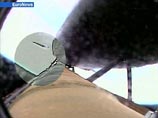 "Около 2 минут 47 секунд после старта мы увидели, как от топливного бака отделились три или четыре фрагмента", - заявил Уэйн Хэйл, представитель NASA, и добавил, что пока нельзя сказать, являются ли фрагменты кусками пены или чем-то еще "Около 2 минут 47 секунд после старта мы увидели, как от топливного бака отделились три или четыре фрагмента", - заявил Уэйн Хэйл, представитель NASA, и добавил, что пока нельзя сказать, являются ли фрагменты кусками пены или чем-то еще