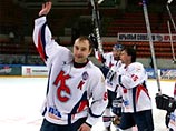 Болельщики ХК "Крылья Советов" просят о помощи Фетисова и Третьяка Болельщики ХК "Крылья Советов" просят о помощи Фетисова и Третьяка