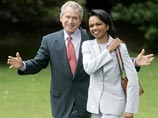 Как рассказал журналу Globe эксперт по вопросам национальной безопасности, бывший морской офицер Уэй Мэдсен, Буш будто бы признался во время сеанса с психоаналитиком, что его "тянет к другим женщинам"
