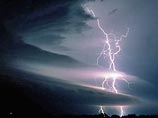 Москву пытает в эти дни не только жара, но и ежедневные грозы с молниями и дождем. Как выяснилось, бесследно все эти погодные явления для человека не проходят Москву пытает в эти дни не только жара, но и ежедневные грозы с молниями и дождем. Как выяснилось, бесследно все эти погодные явления для человека не проходят